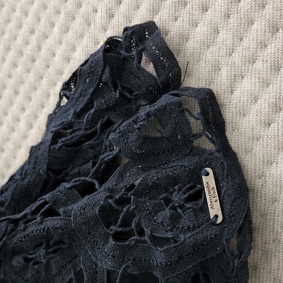 Abercrombie & Fitch blue lace to tank top XS - Picture 2 of 8